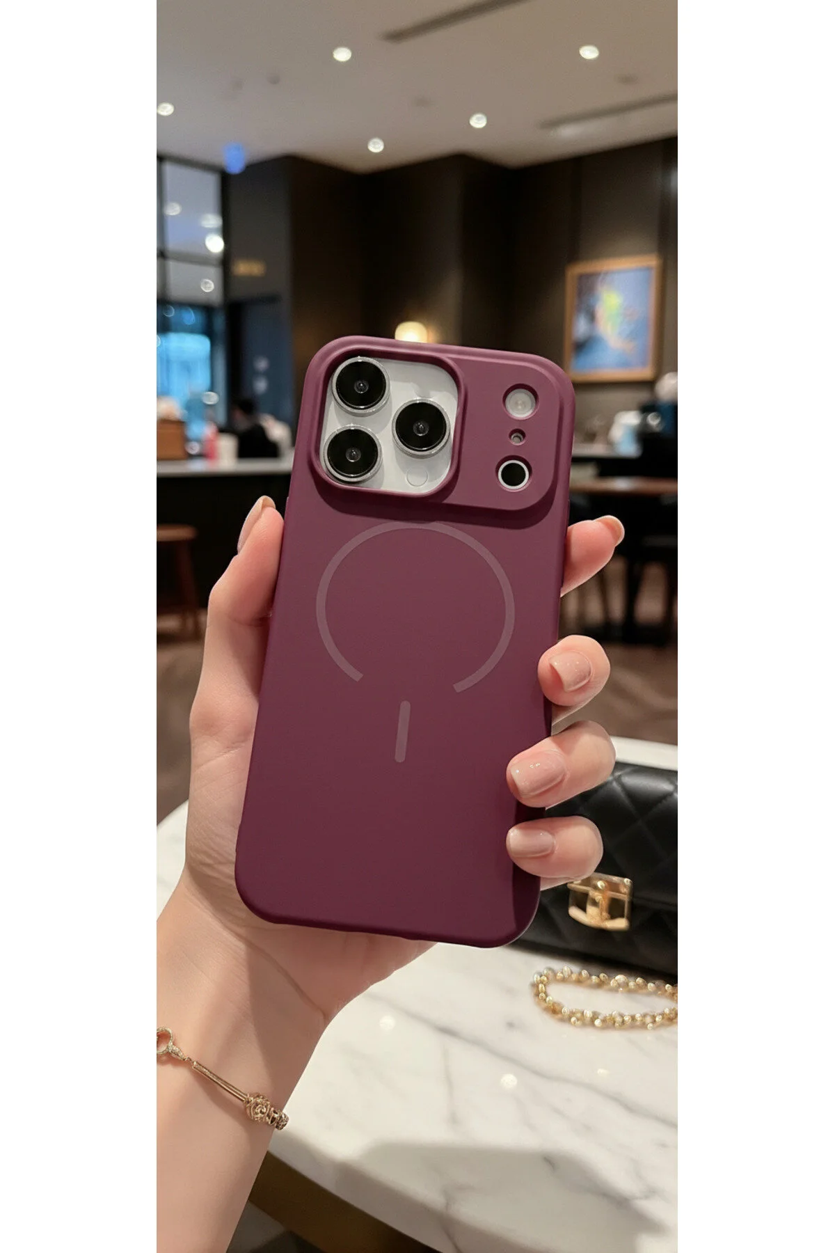 iPhone 17 Pro İçin Uyumlu M-Safe Özellikli Soft Renkli Elde Kaymaz Silikon Kılıf