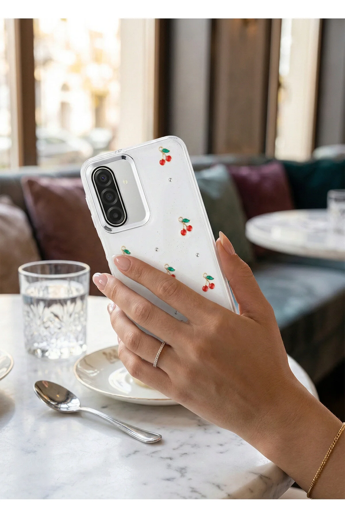 Galaxy A17 İçin Uyumlu Kabartmalı Desenli Simli Şeffaf A+ Kalite Kapak