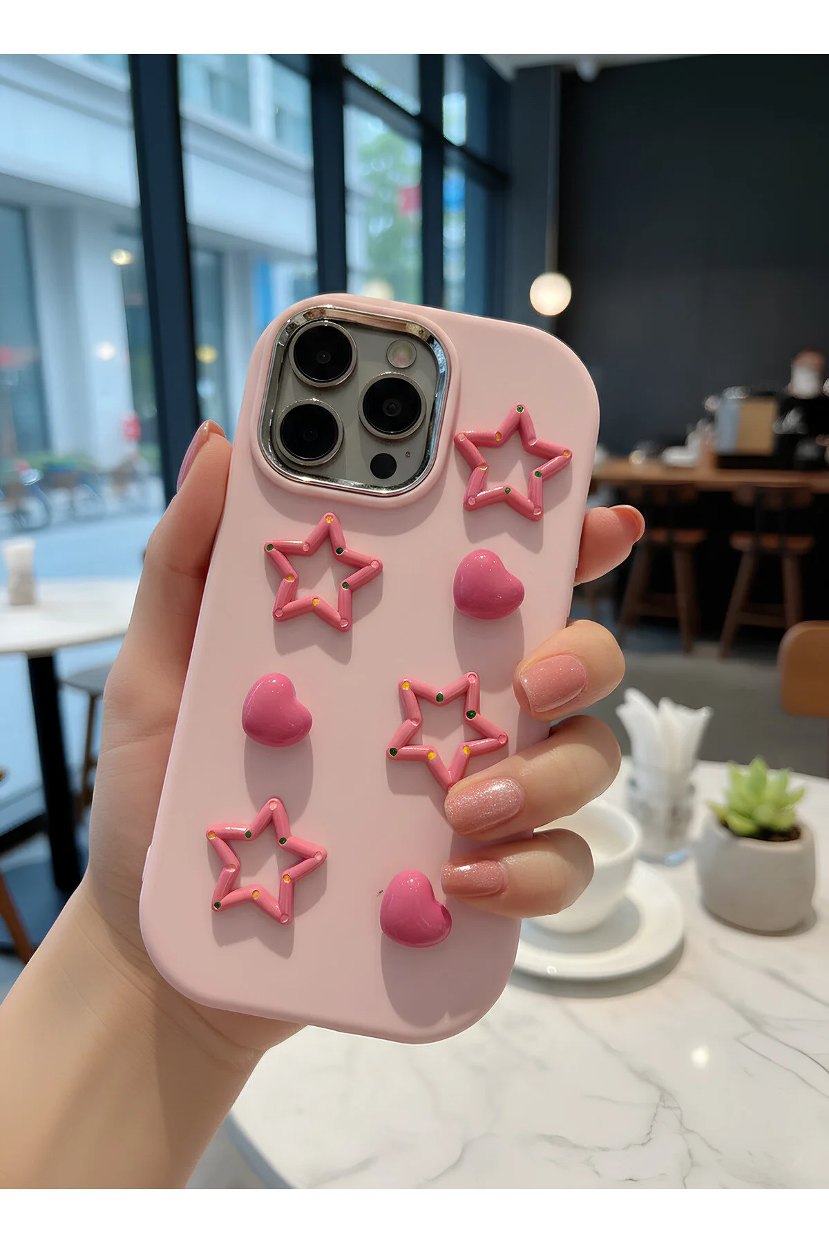 Apple iPhone 15 Pro Max Uyumlu 3D Kabartmalı Yıldız ve Kalp Figürlü Lansman Silikon Kılıf