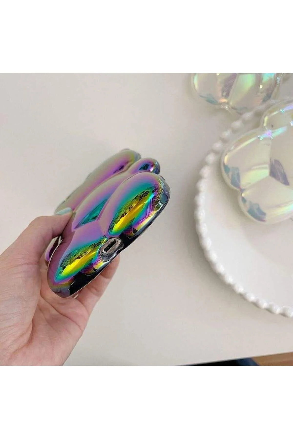 iPhone 11 Uyumlu Hologramlı Parlak Işıltılı Şık 3D Kamera Korumalı Kılıf