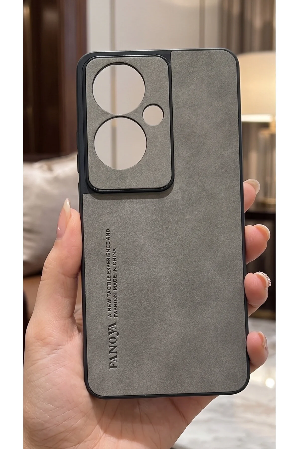 Oppo Reno 11F İçin Uyumlu Deri Tasarımlı Elde Kaymaz Sararmaz Tozlanmaz Tpu Kılıf