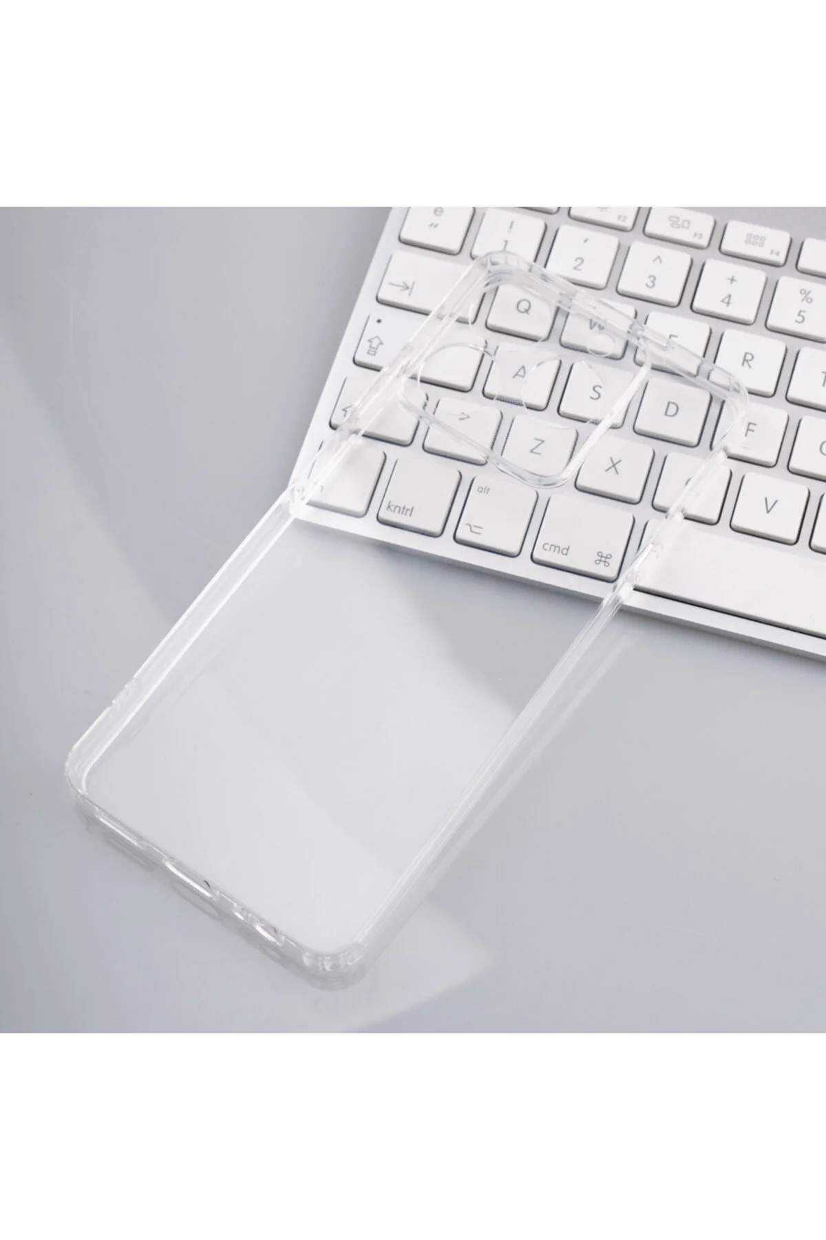 General Mobile Era 50 Uyumlu Şeffaf Tasarımlı Köşe Korumalı Silikon Kılıf