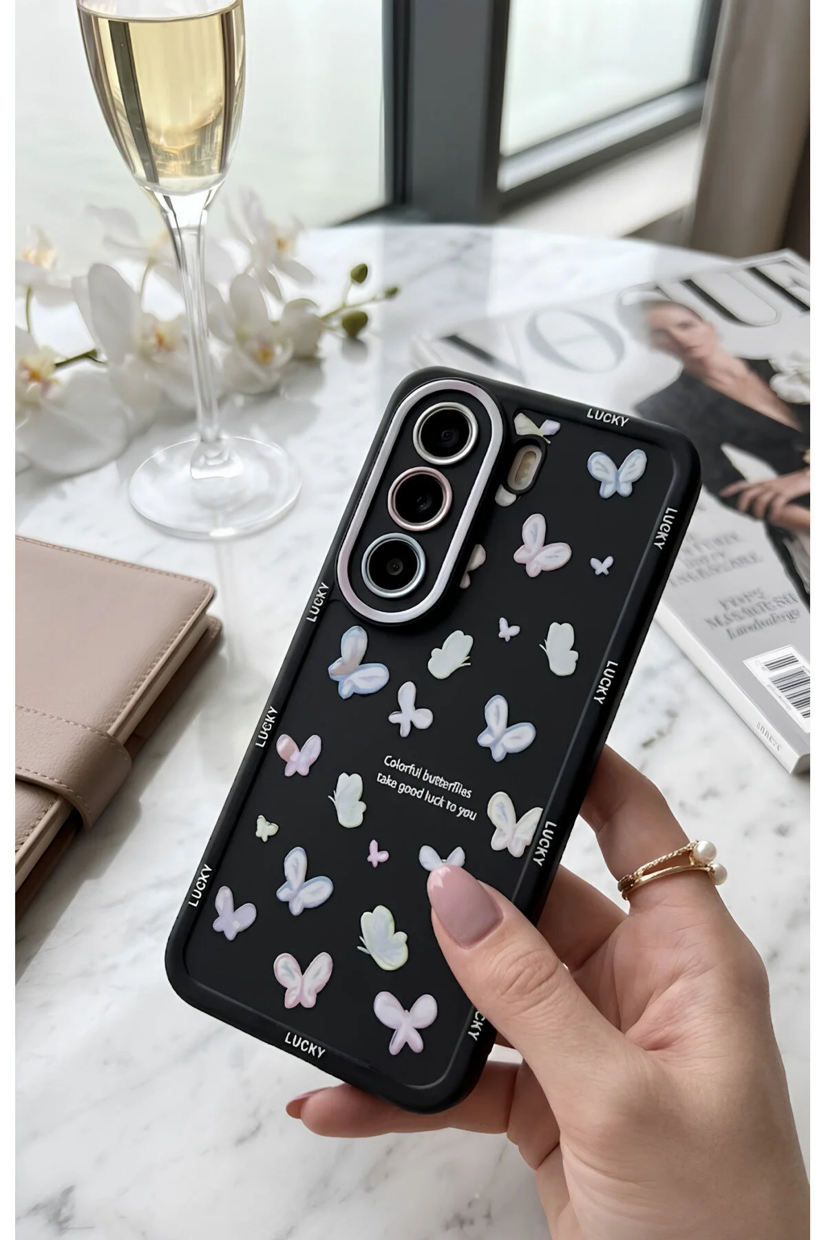 Tecno Camon 40 Pro İçin Uyumlu Siyah Zemin Kelebekli ve Renkli Lens Çerçeveli Kılıf