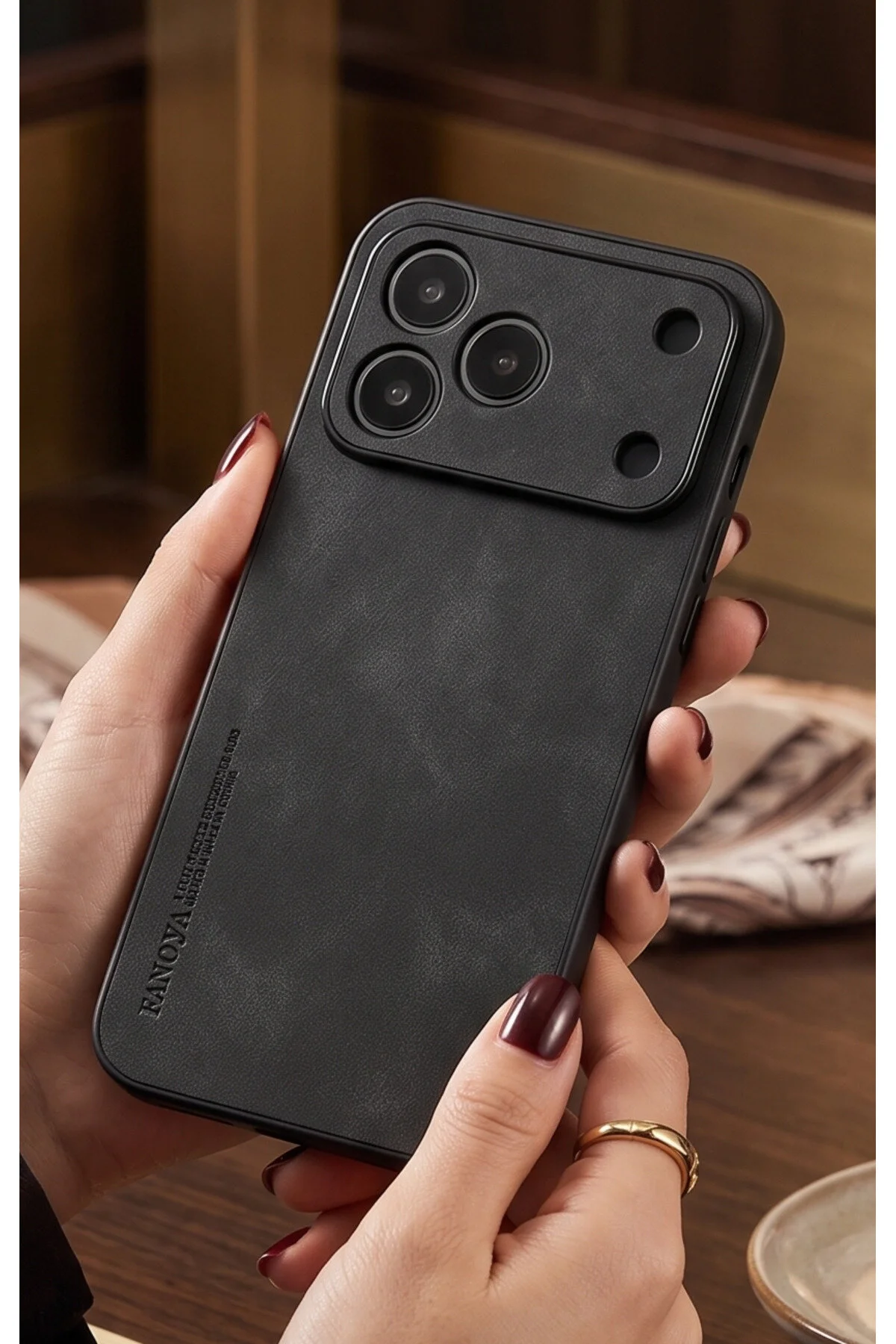 Tecno Spark 50 İçin Uyumlu Deri Tasarımlı Elde Kaymaz Sararmaz Tozlanmaz Tpu Kılıf