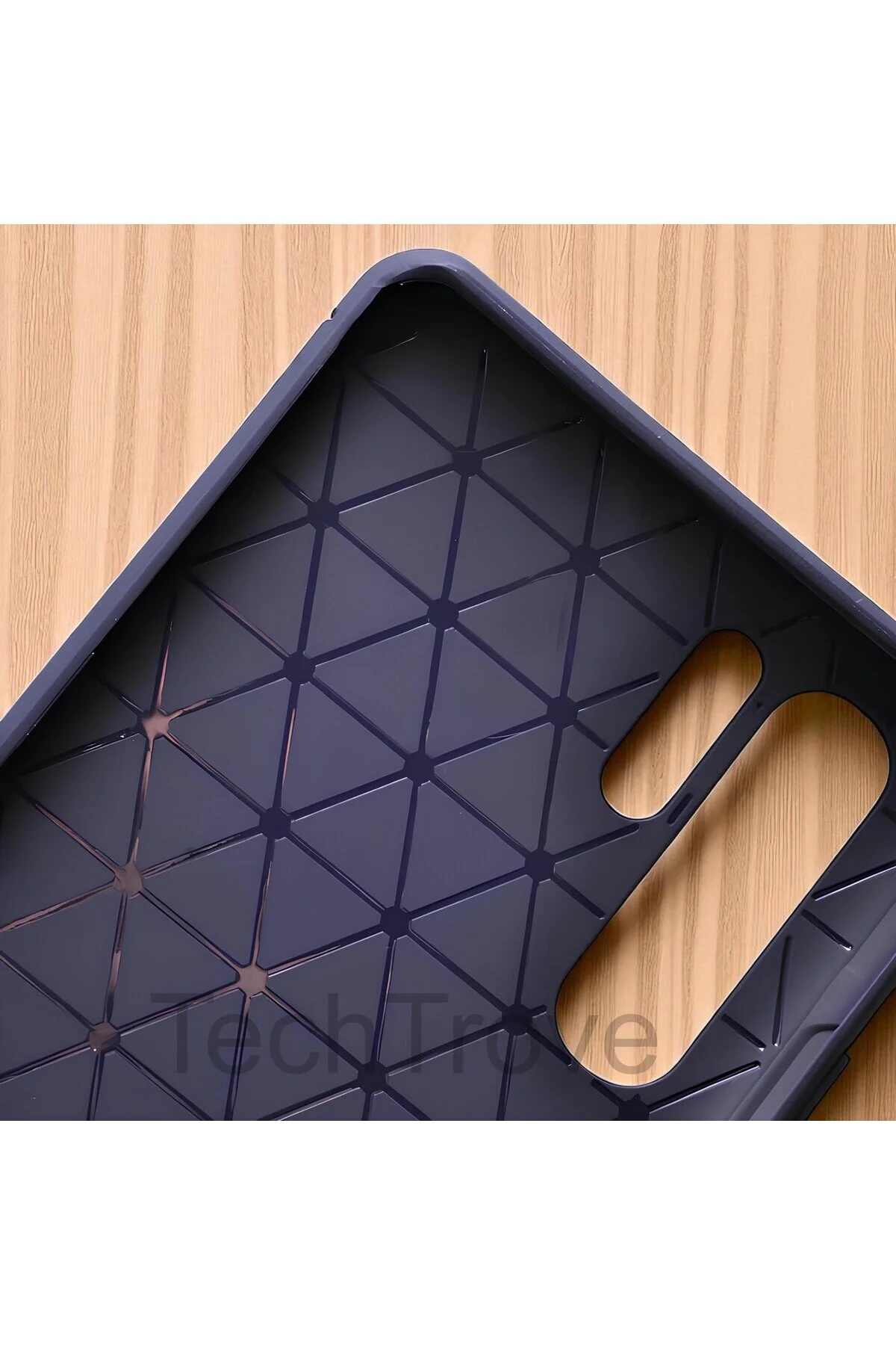 Poco C65 Kılıf Kamera Korumalı Darbe Emici Karbon Fiber Desenli Kapak
