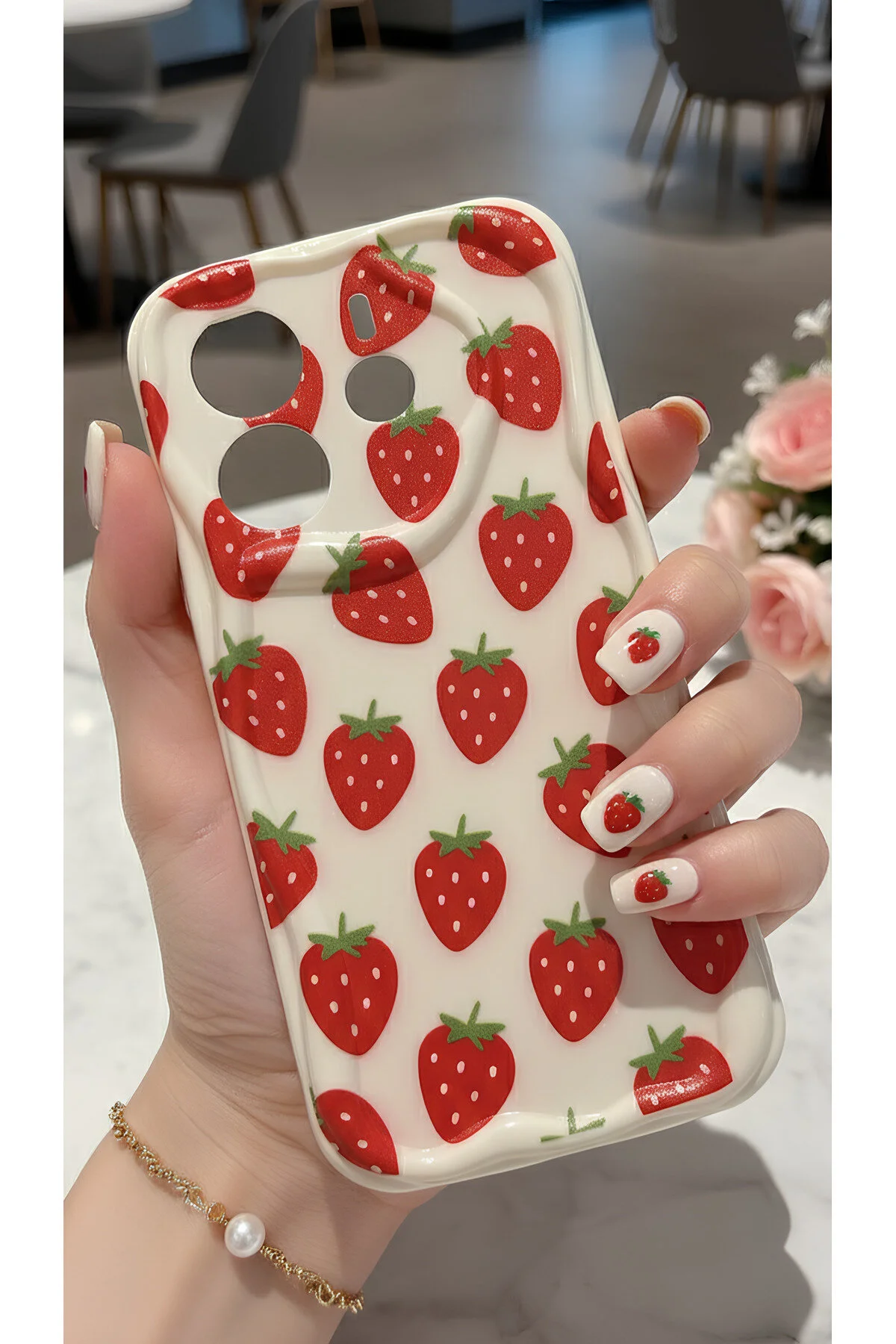 Xiaomi Redmi Note 14 4G Uyumlu Sevimli Çilek Desenli Lansman Kılıf - Darbe Emici Lüks Kapak