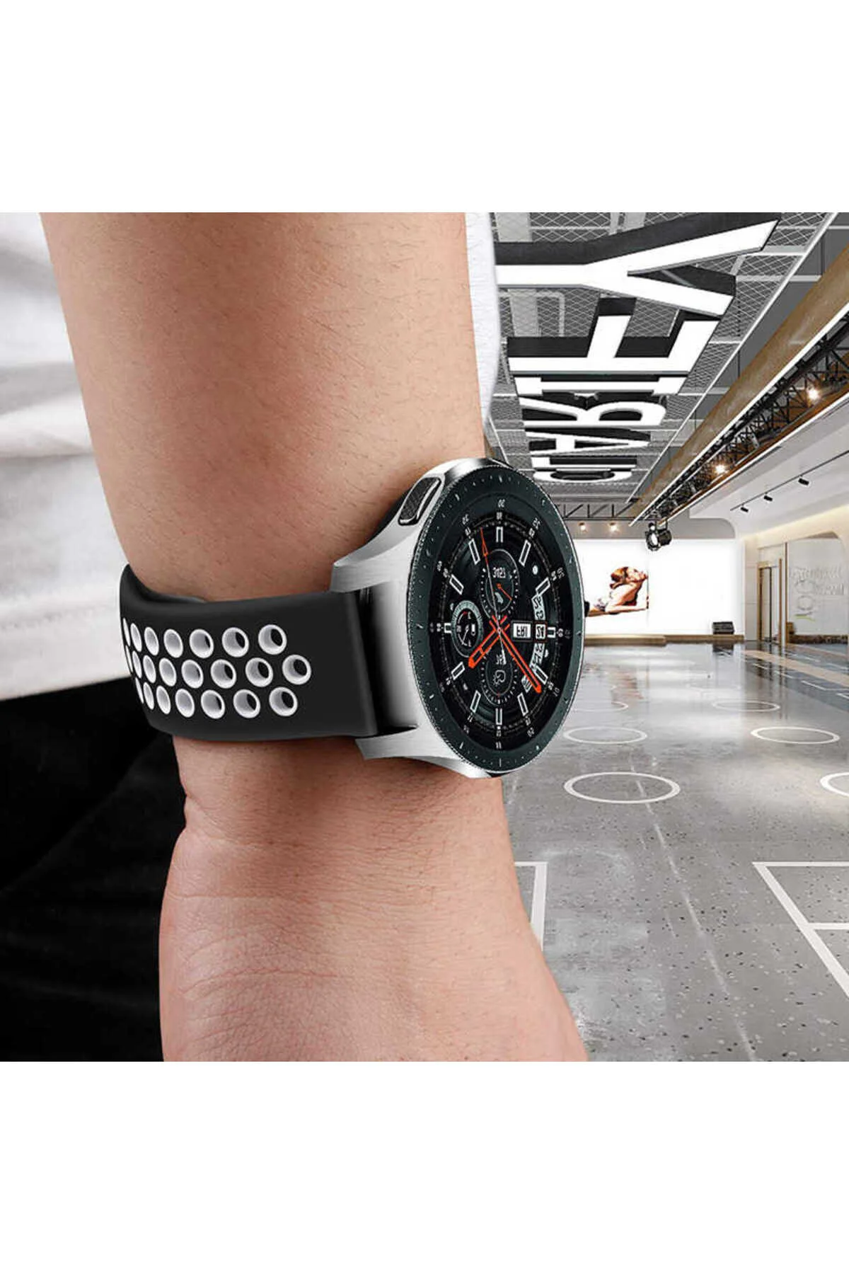 Gear S3 (22mm) İçin Uyumlu Delikli Tasarımlı Renkli Kayış Kordon