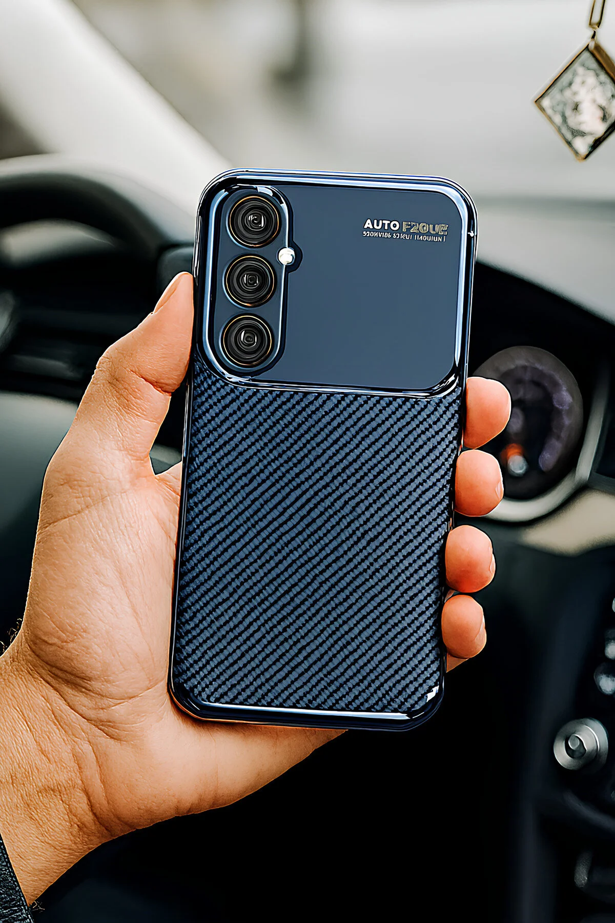 Samsung Galaxy S22 Ultra Kılıf Kamera Korumalı Darbe Emici Karbon Fiber Desenli Kapak