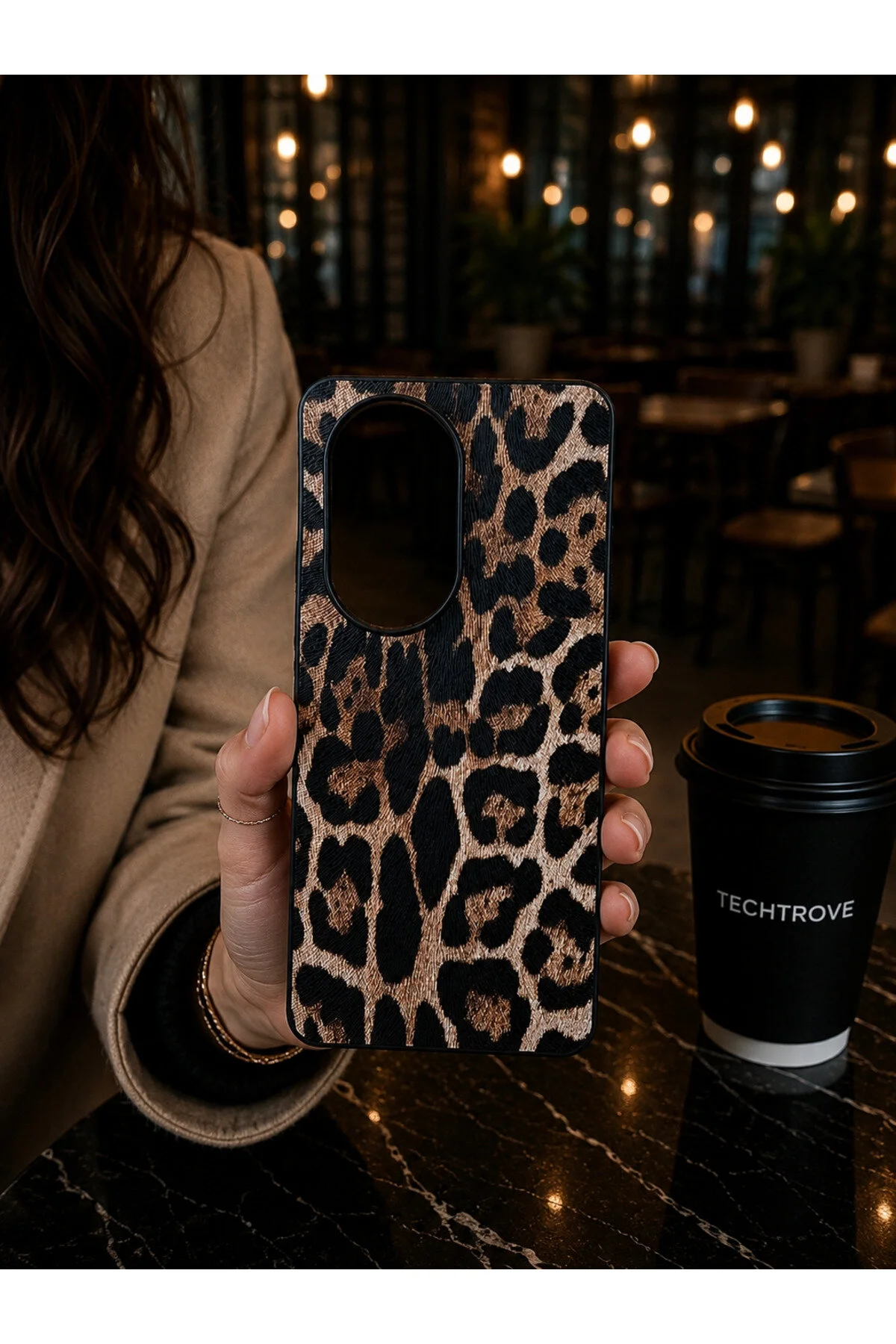 Honor 200 Pro Leopar Desenli Kamera Korumalı Telefon Kılıfı – Şık ve Dayanıklı Premium Tasarım
