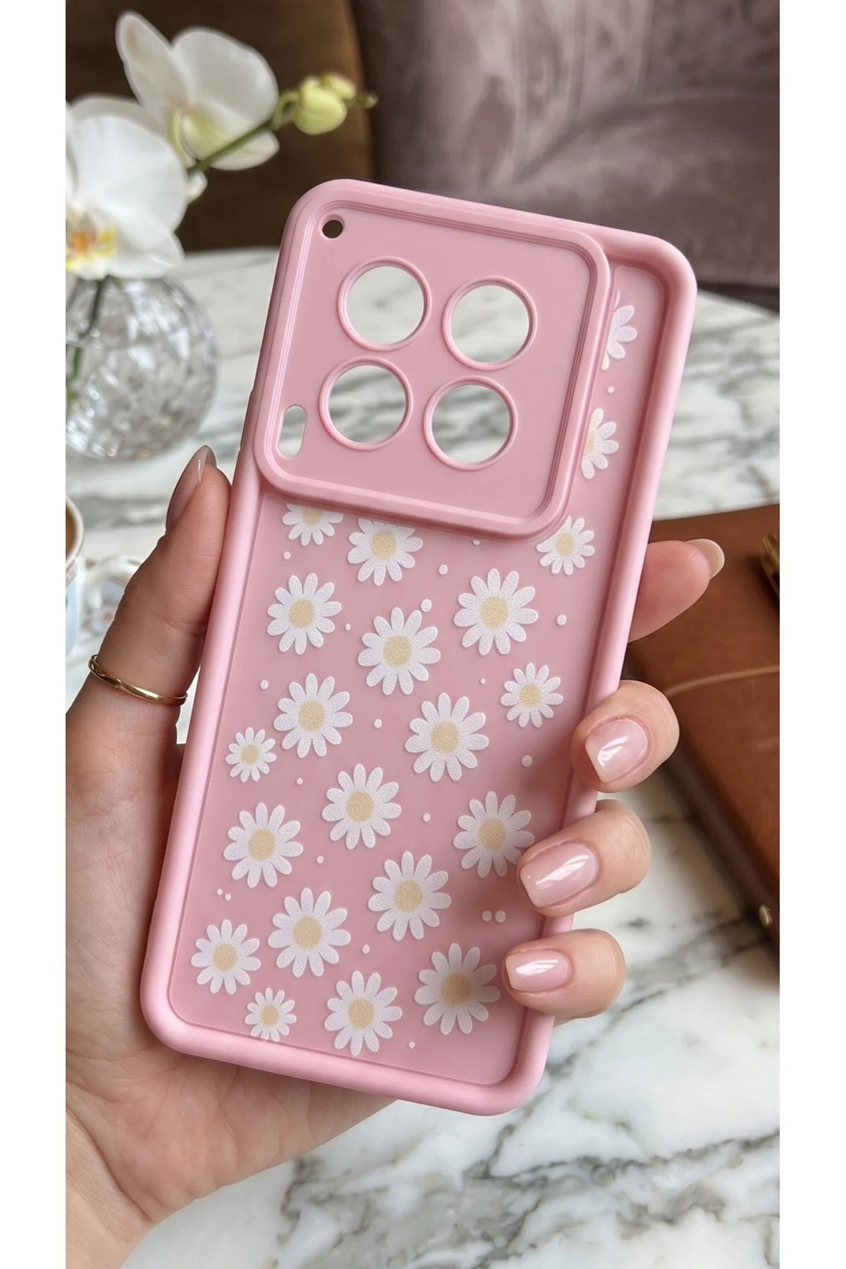 Tecno Camon 30 Papatya Desenli Silikon Telefon Kılıfı Darbe Korumalı Soft Pembe Şık Kapak