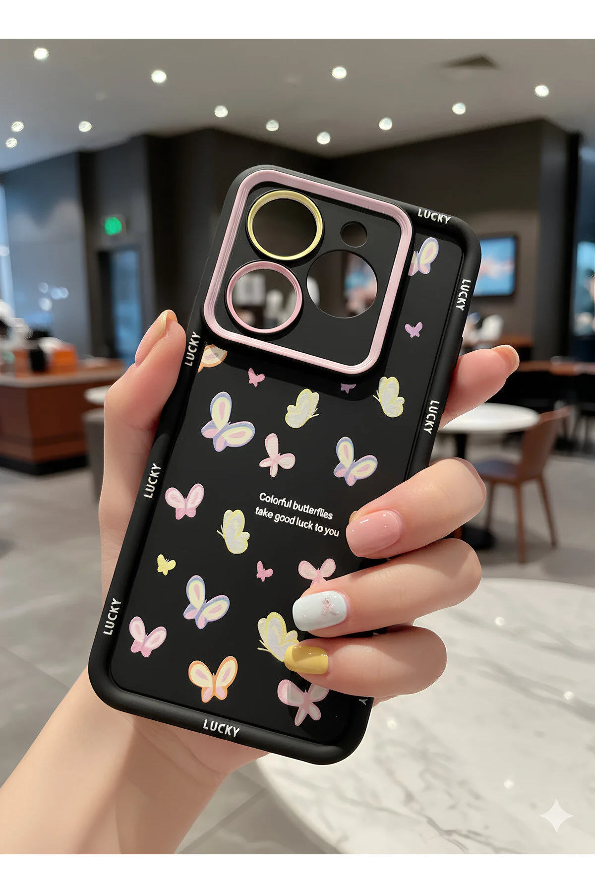 Tecno Spark 20 / 20C / Go 2024 İçin Siyah Zemin Kelebekli ve Renkli Lens Çerçeveli Kılıf
